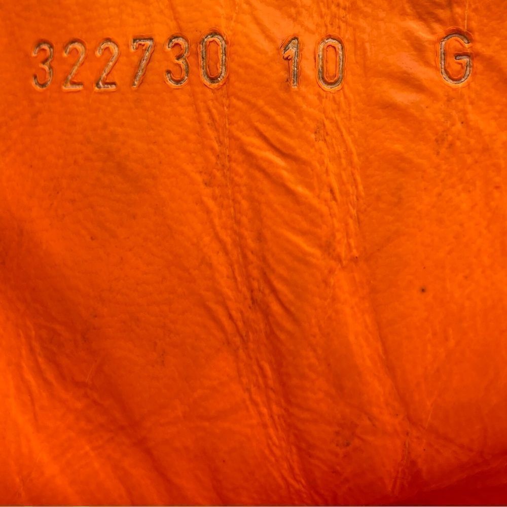 Gucci-Authentic-Men’s Neon Orange Sneakers Size 10G - Picture 13 of 14